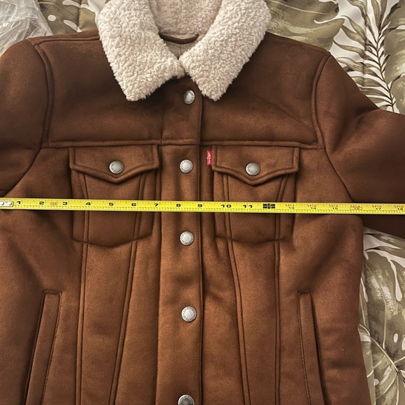 Levi’s Faux Shearling Trucker Jacket - Picture 8 of 9